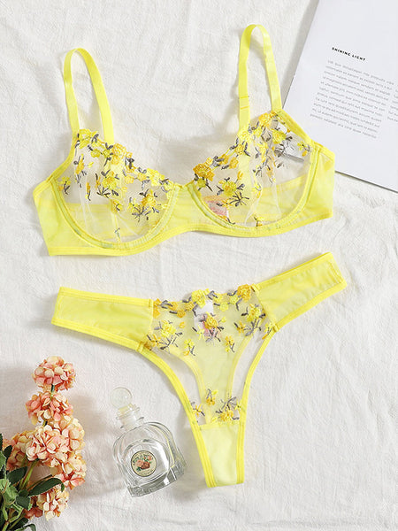 Ladies Sweet Low Waist Lace Lingerie Set