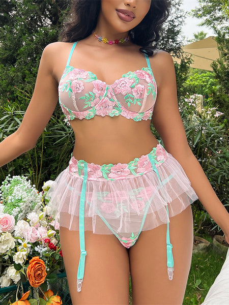 Women's Fashion Contrast Embroidered Lace Lingerie Set